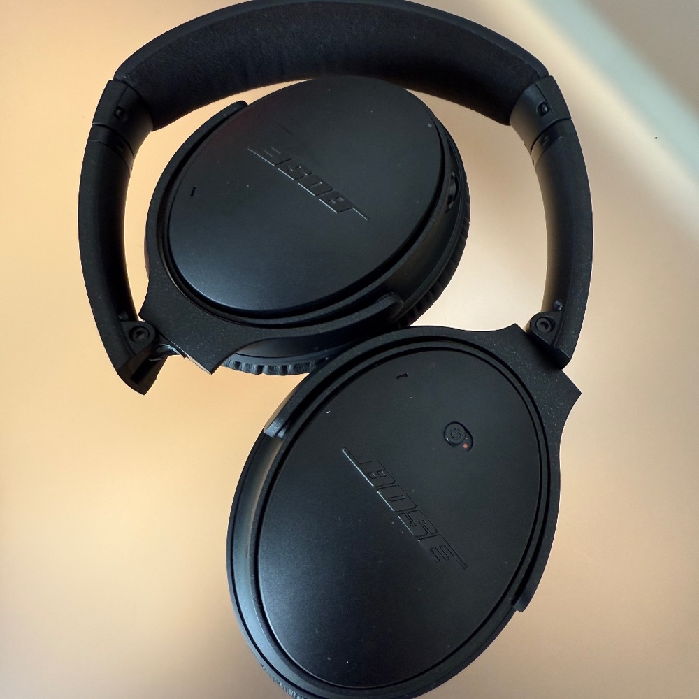 Bose QuietComfort 25 Acoustic Noise Cancelling Headphones, Black (wired, 3.5mm)